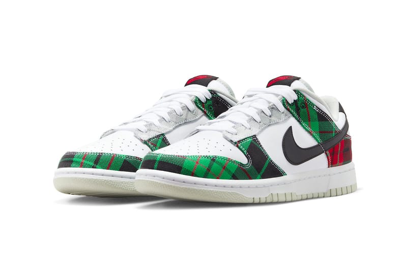 Red plaid nike on sale shoes