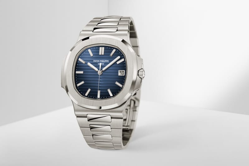 Patek philippe nautilus online gold price