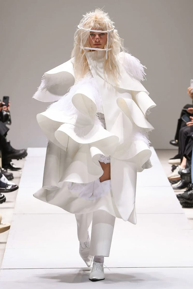 Rei Kawakubo Served Muted Elegance at COMME des GARÇONS SS23 