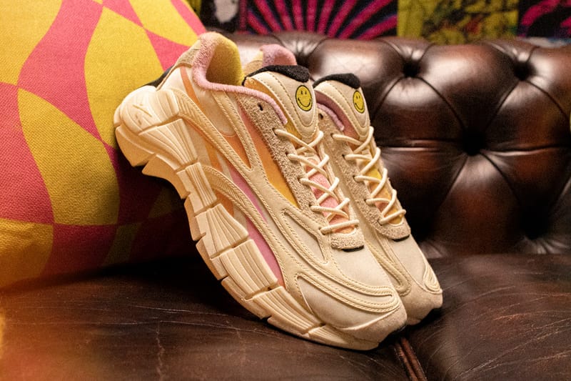 Smiley Reebok Shaq Attack GX2250 Release Date | Hypebeast
