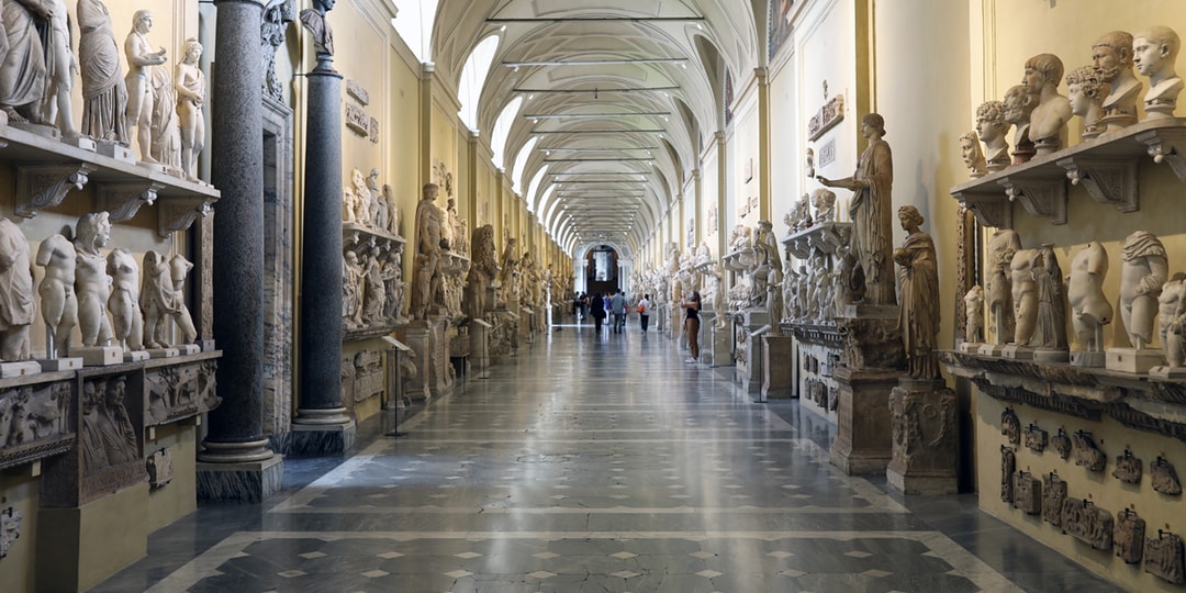 Туристы повредили 2000-летние римские бюсты в музеях Ватикана