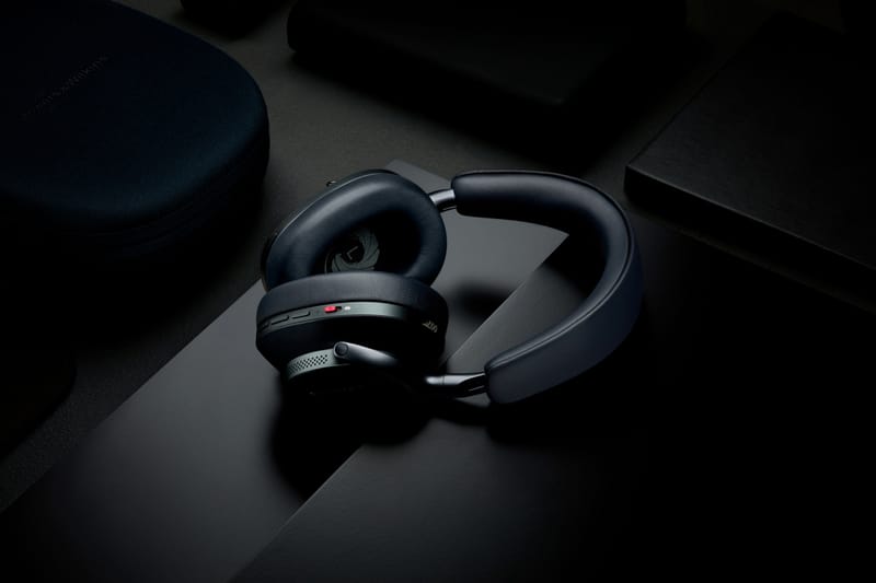 Bowers & Wilkins Px8 007 Edition 試聴のみ Bowers & Wilkins PX8 007 Edition Headphones | Limited Edition Open