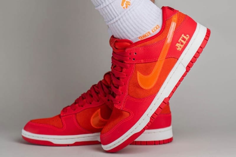 nike dunk bright crimson