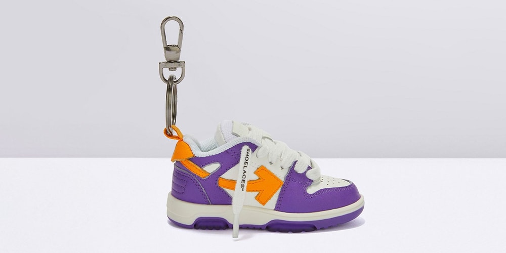 Off-White™ выпускает миниатюрные брелки-кеды «Вне офиса»