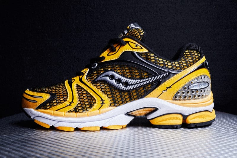 Saucony triumph 9 deals gold