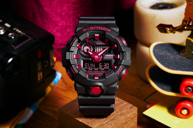 G shock watch hot sale in red colour