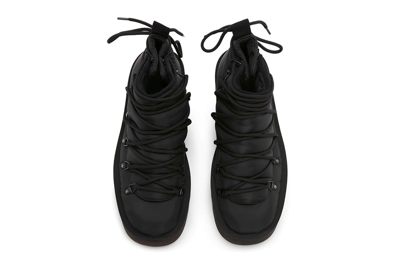 美品J.W. ANDERSON 黒23cm ファスナー　フリルブーティ JW Anderson FW22 Runway Padded Boots Drop Online | Hypebeast