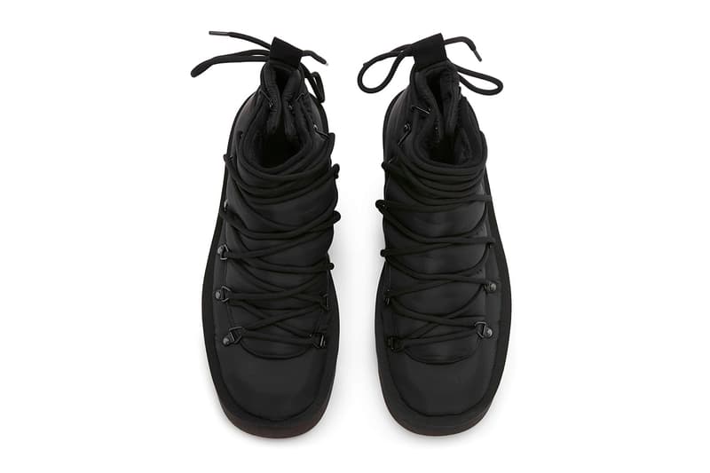 JW Anderson FW22 Runway Padded Boots Drop Online | Hypebeast JW Anderson FW22 Runway Padded Boots Drop Online | Hypebeast