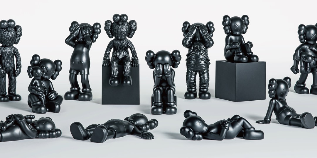 KAWS создает 12 бронзовых скульптур к 20-летию AllRightsReserved