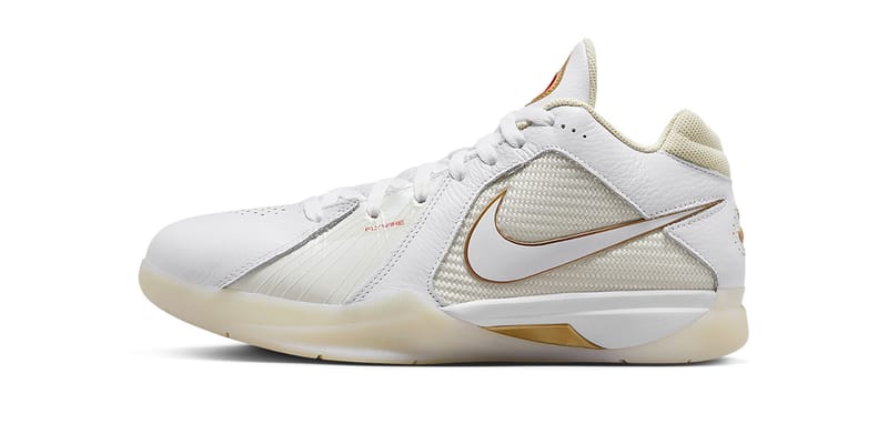 Kobe 12 outlet white and gold