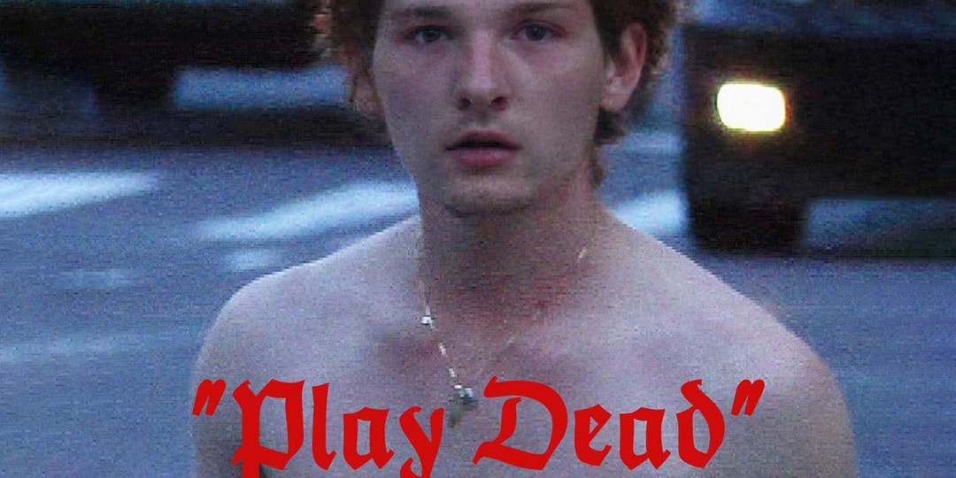 Посмотрите скейт-видео Supreme «Play Dead»
