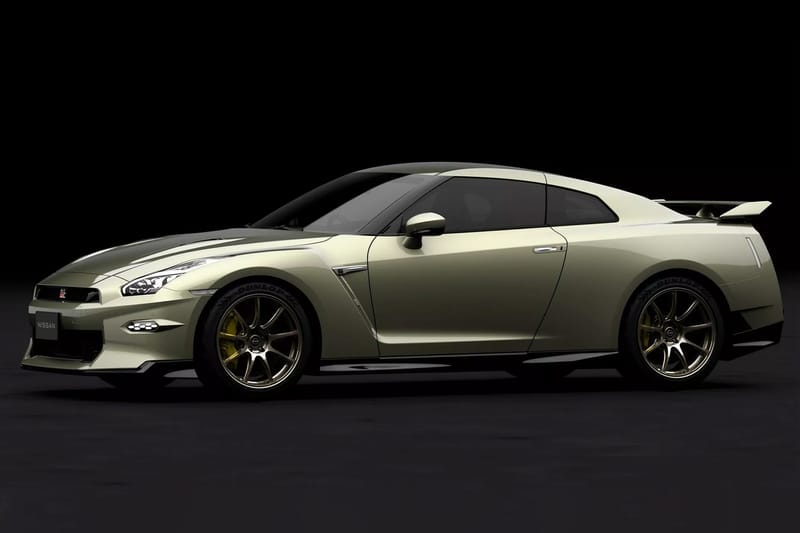 Here's a First Look at the 2024 Nissan GT-R | Hypebeast