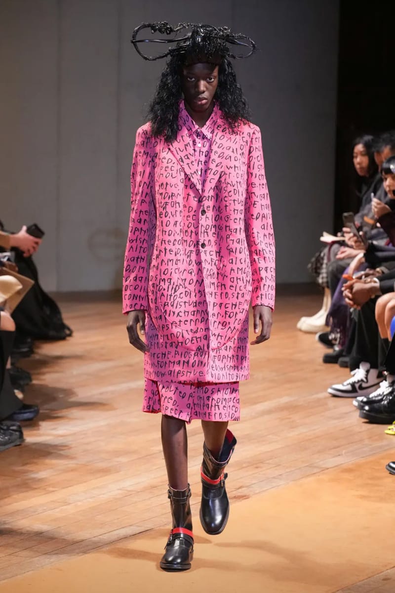 COMME des GARÇONS HOMME PLUS FW23 Relies on Deconstruction and