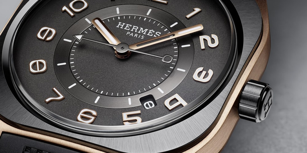 Hermès представляет новую интерпретацию часов H08 из розового золота и титана
