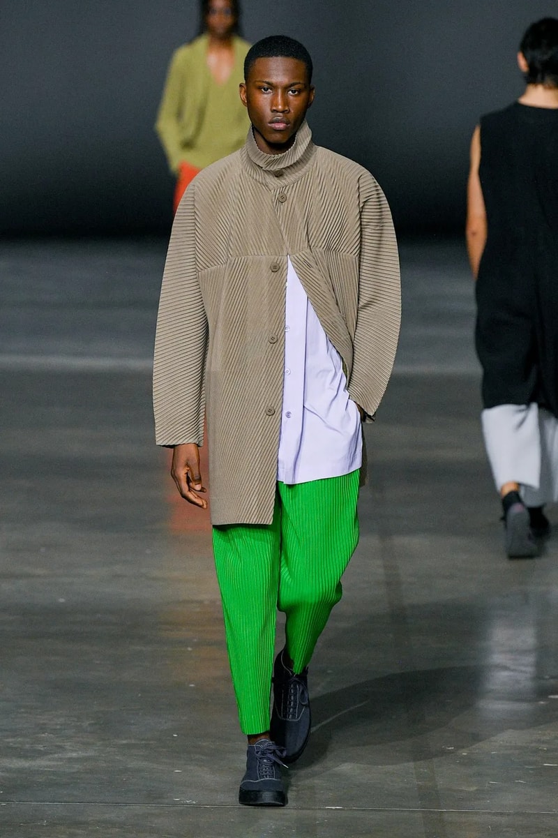 HOMME PLISSÉ ISSEY MIYAKE FW23 at Paris Fashion Week | Hypebeast