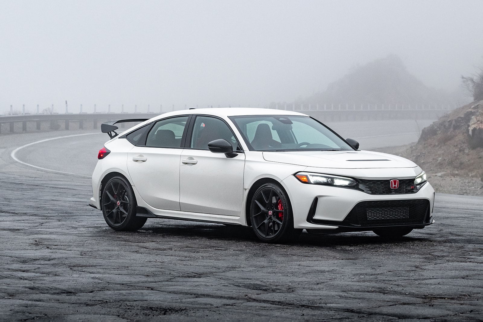 2023 Honda Civic Type R FL5 Review | Hypebeast