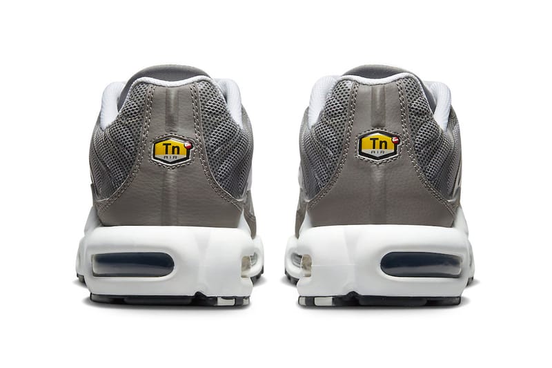 Nike tn air max plus se black white hot sale