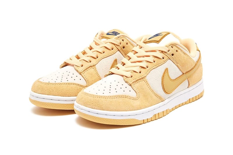 Gold store suede nike