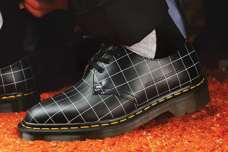 ベースには英国製のを採用dr martens undercover