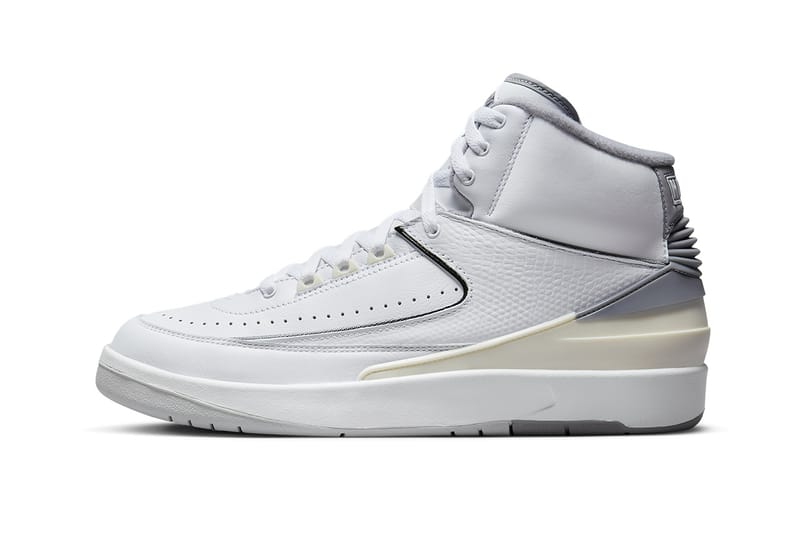 White hotsell jordan 2