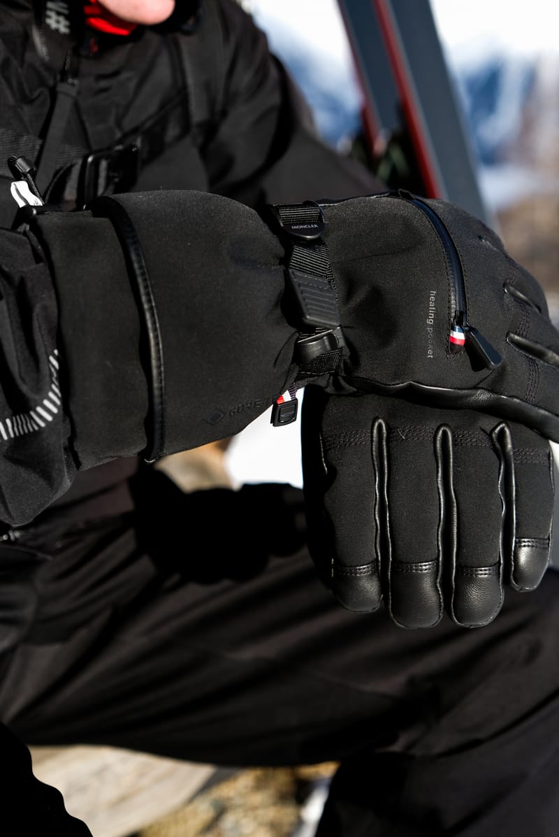 累積売上総額第１位【MONCLER GENIUS★3 GRENOBLE】SKI GLOVES NWT MONCLER GENIUS 3 MONCLER GRENOBLE GLOVES | eBay