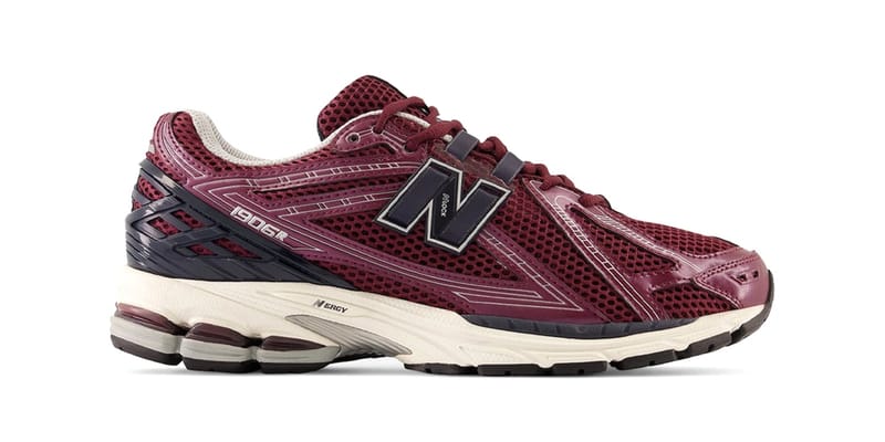 New balance sale sneakers burgundy