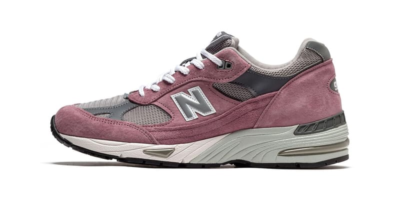 Pink and grey 2024 new balance shoes