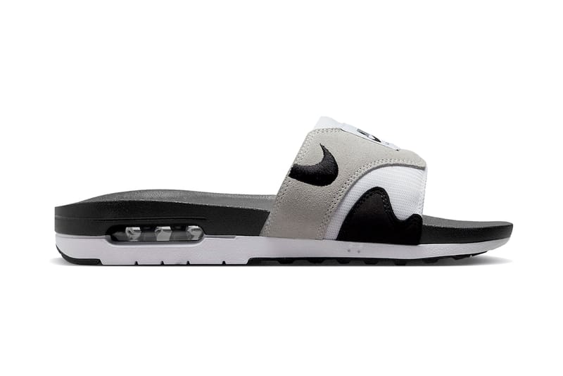 Black & discount white nike slides