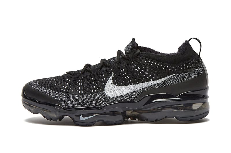 New all black on sale vapormax