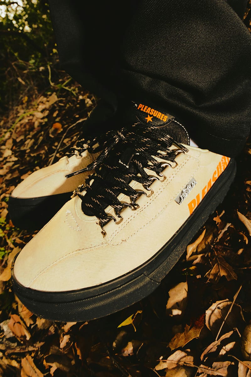 PLEASURES×STEPNEY WORKERS CLUB ヌバックレザー スニーカー PLEASURES×STEPNEY WORKERS CLUB ヌバックレザー スニーカー