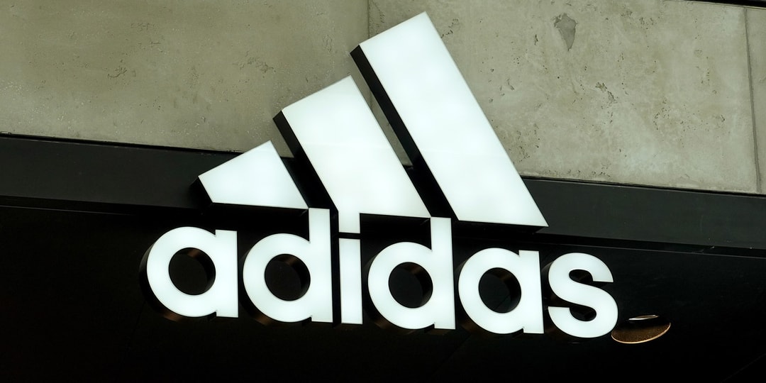Adidas сообщает об убытке в 540 миллионов долларов США в четвертом квартале после прекращения партнерства с YEEZY