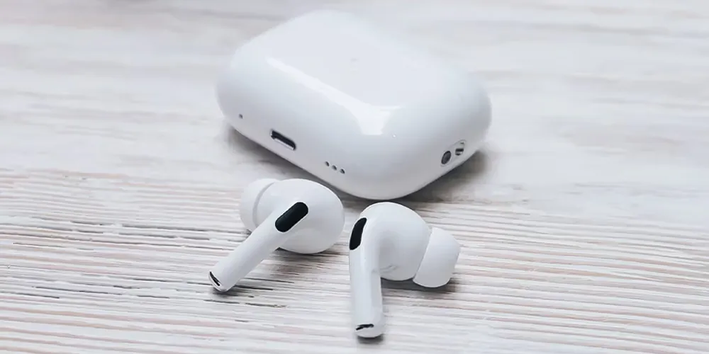 Apple airpods 2025 charging port