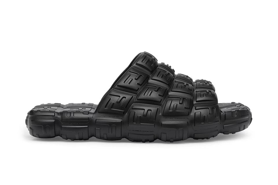 nike benassi vapormax