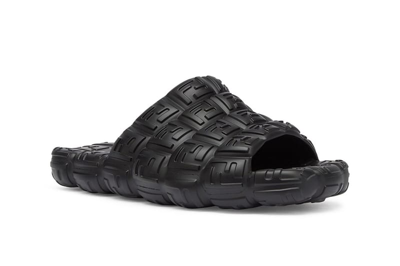 Fendi black rubber clearance slides