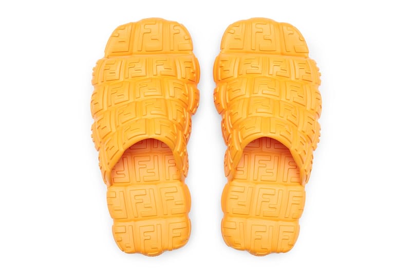 Latest fendi online slippers