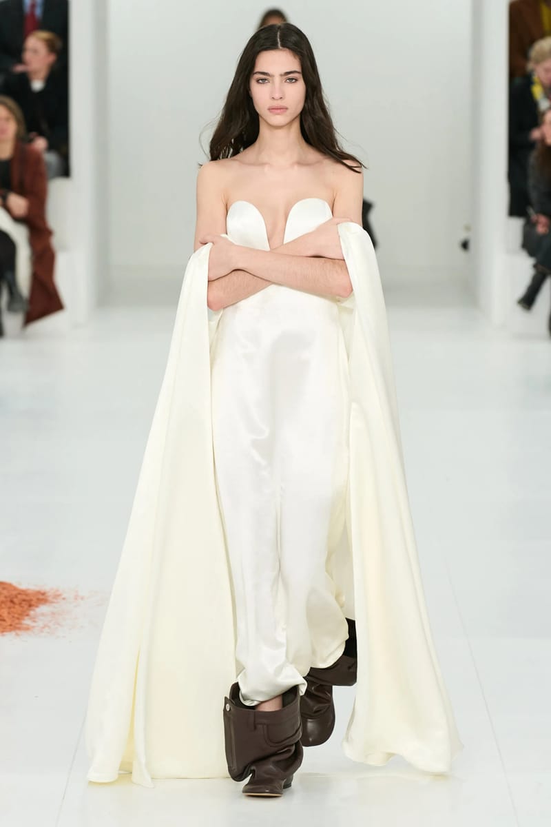 LOEWE Fall/Winter 2023 PFW Womenswear Collection | Hypebeast