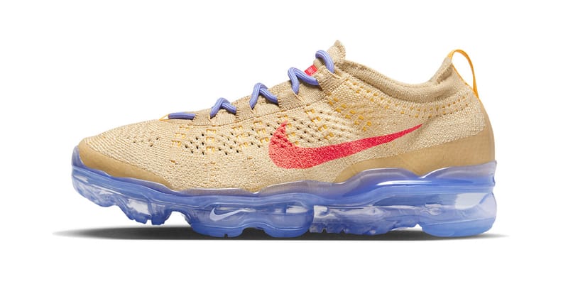 Nike running vapormax flyknit best sale trainers in white and gold