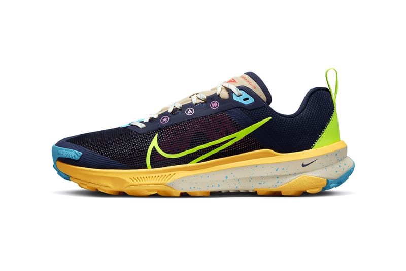 Nike trail best sale running collection