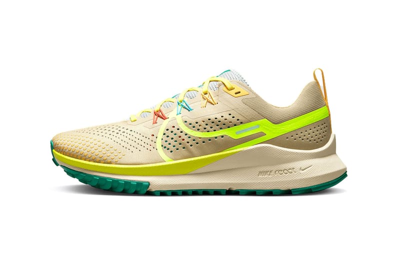 Yellow running shoes sales nike