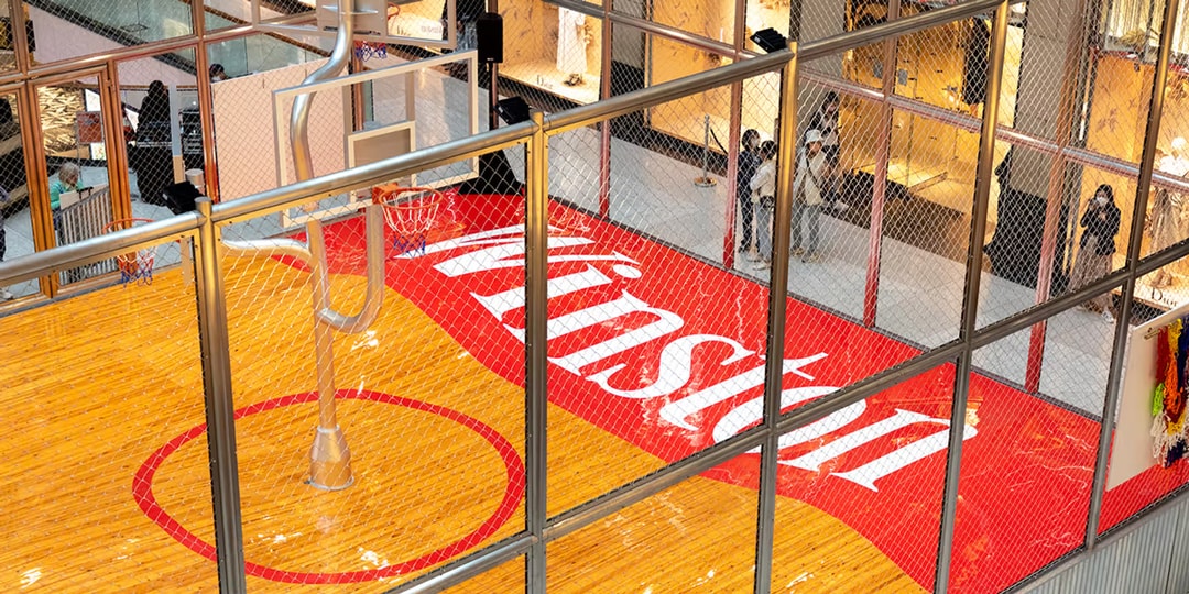 «Двойная техническая» инсталляция Тайрелла Уинстона в торговом центре Гонконга закрыта и будет переделана