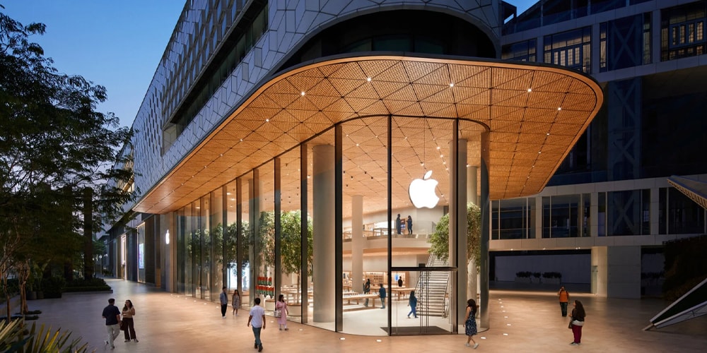 Apple открывает свой первый флагманский магазин в Индии