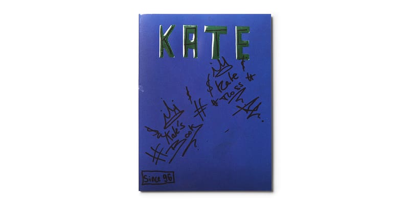 bottega-veneta-kate-moss-fan-