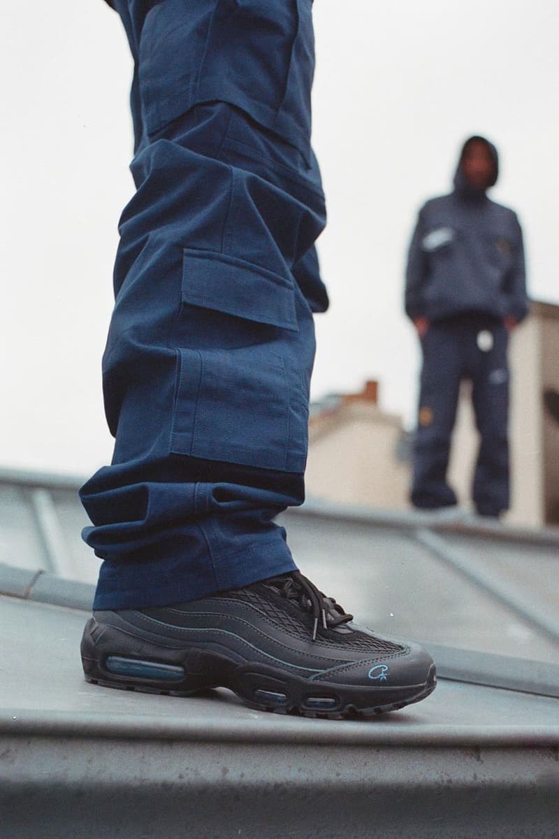 nike 95 on feet