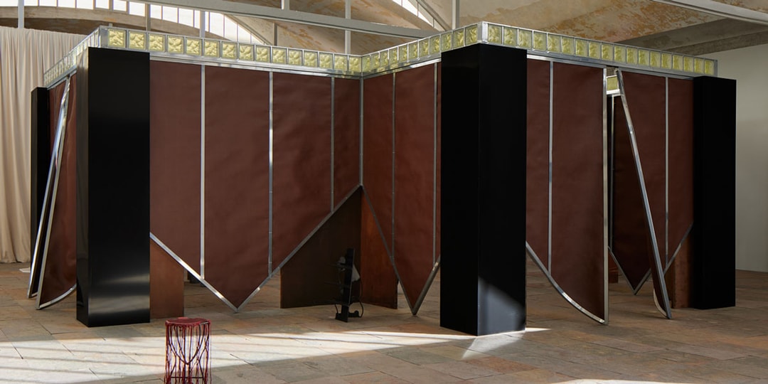 Дози Кану исследует «Африканский бал» Byredo посредством архитектурной инсталляции