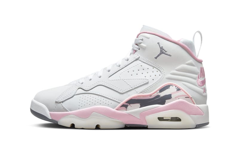 Air jordan pink store shoes