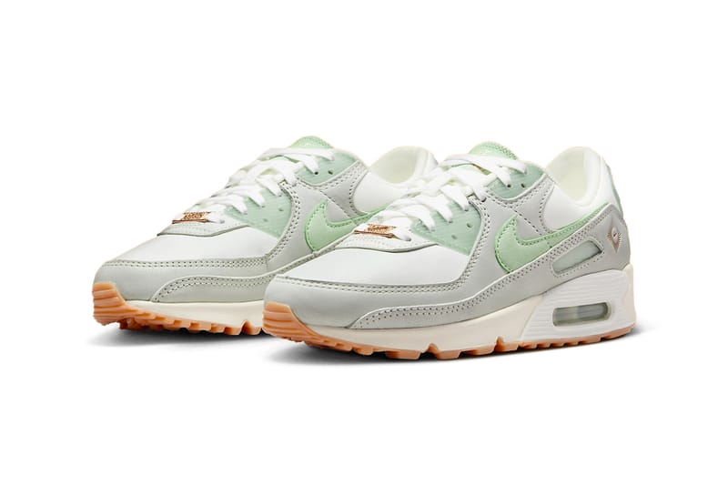 Green and gold on sale nike air max