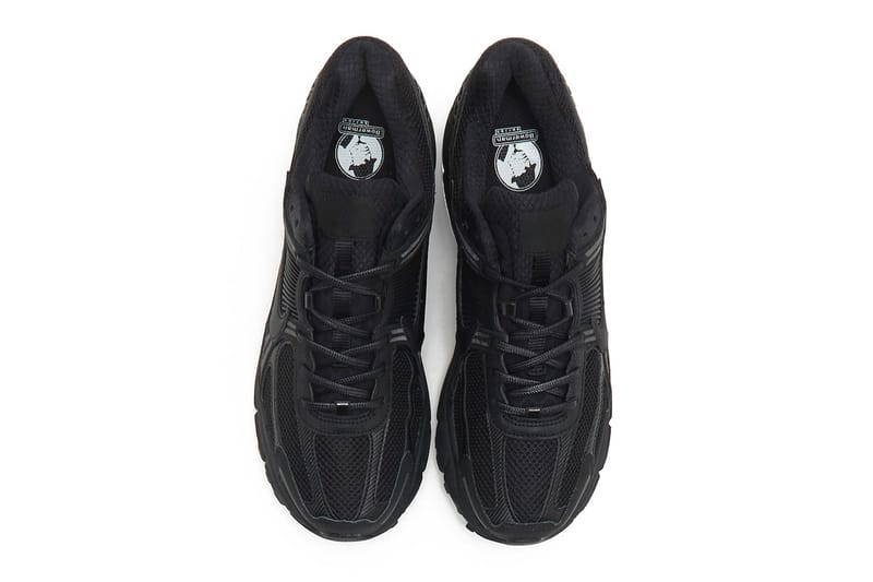 All black outlet zoom