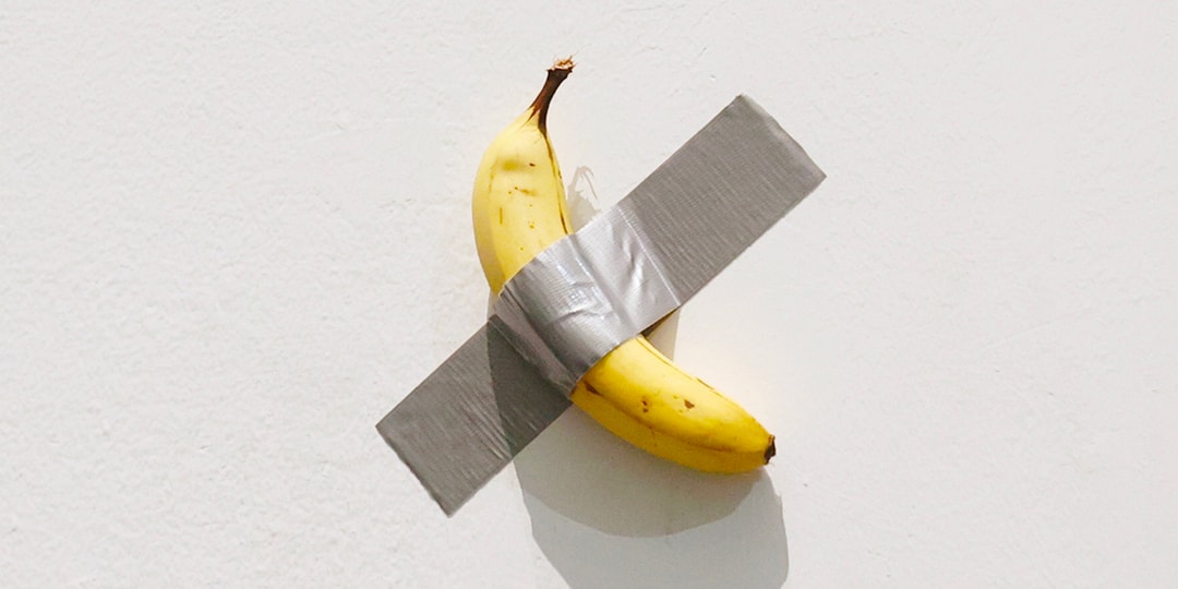 Южнокорейский студент съел банановую скульптуру Маурицио Каттелана