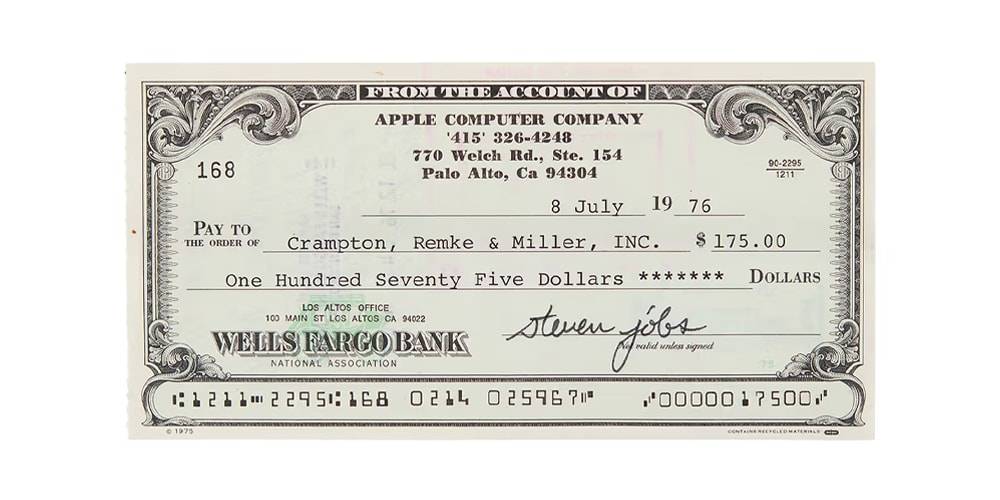 Стив Джобс подписал аукционы по чекам на сумму 107 000 долларов США