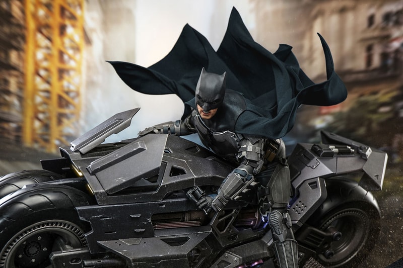 Hot Toys Debuts Batman and Batcycle Figure Set Hypebeast